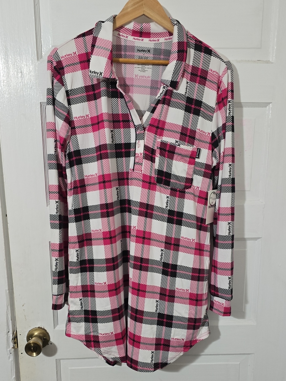 Hurley Pink, Black & White Plaid Womens Long-Sleeve Sleep Shirt